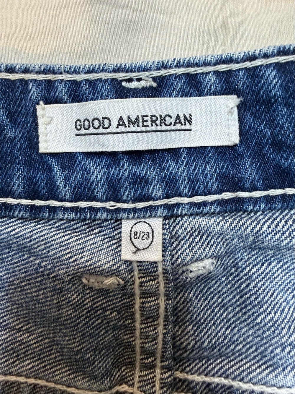Good American Women’s The Exposed Side Zip Bombshell High Rise Shorts Size 8/29 - Picture 7 of 9